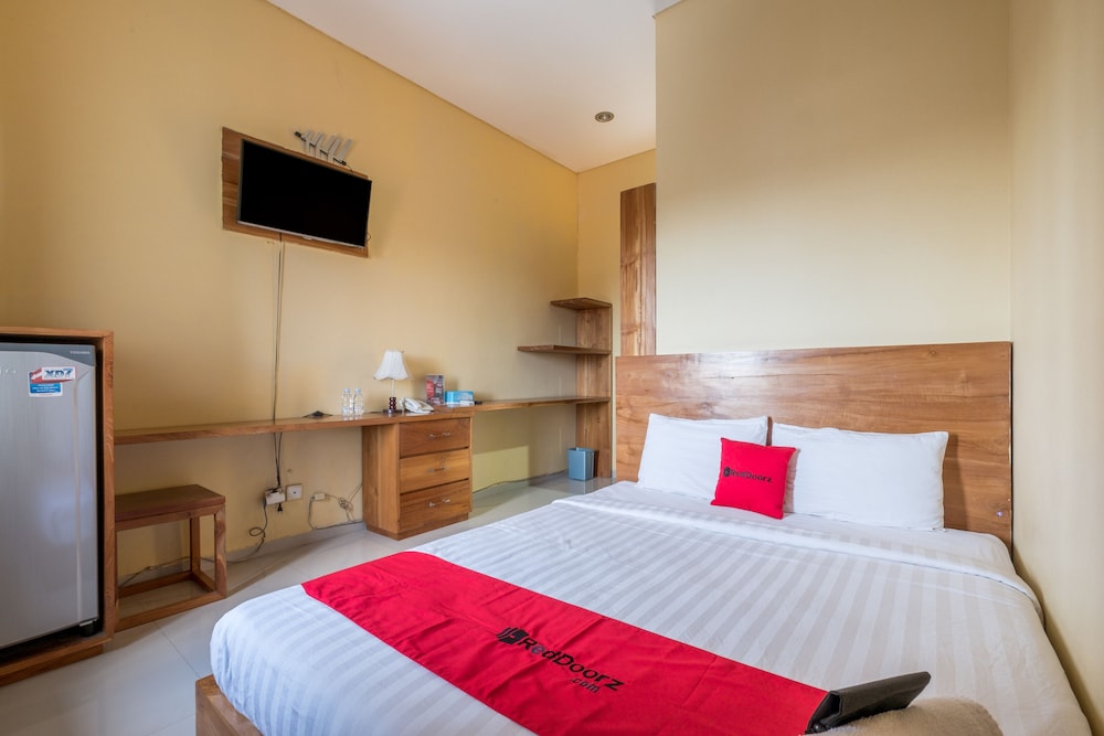 Pondok Batur by RedDoorz