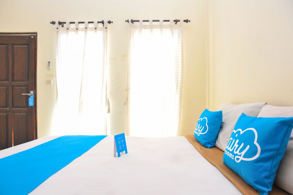 Pondok Taman 828 by Airy