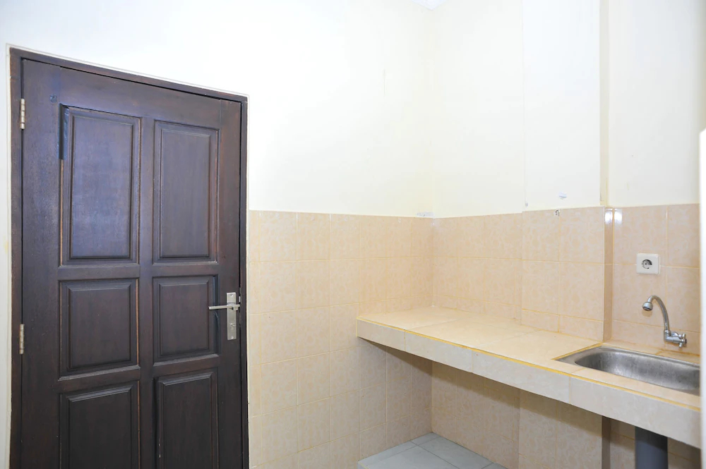 Pondok Taman 828 by Airy