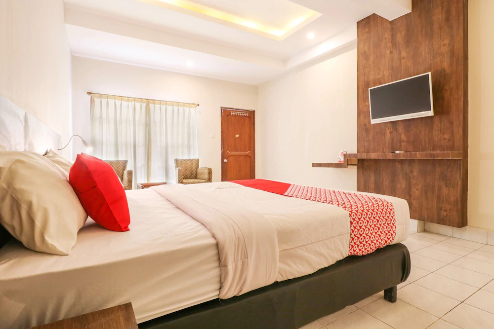 Pulau Bali Hotel by OYO