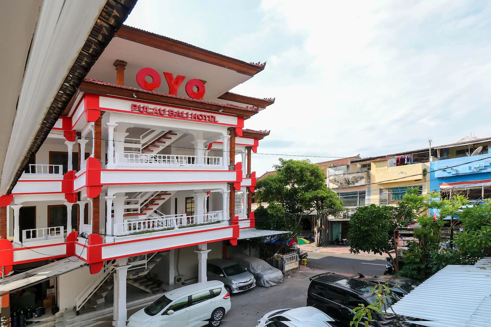 Pulau Bali Hotel by OYO