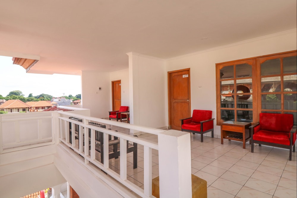 Pulau Bali Hotel by OYO