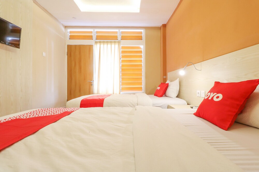 Pulau Bali Hotel by OYO