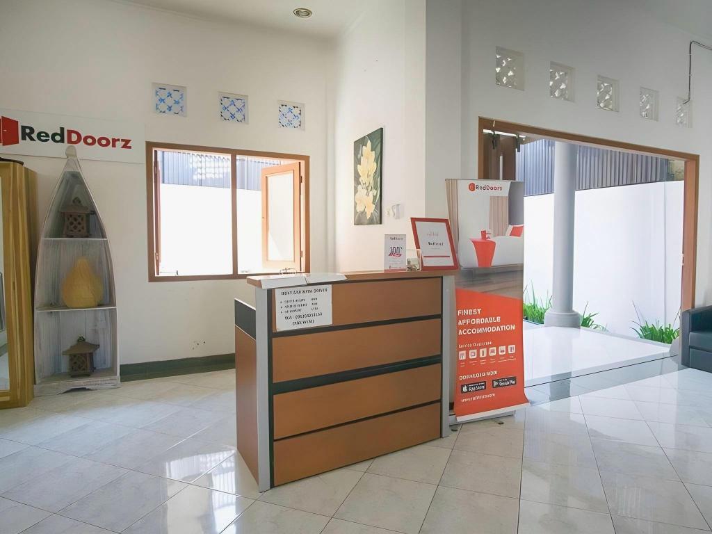 RedDoorz @ Jalan Gatot Subroto Denpasar