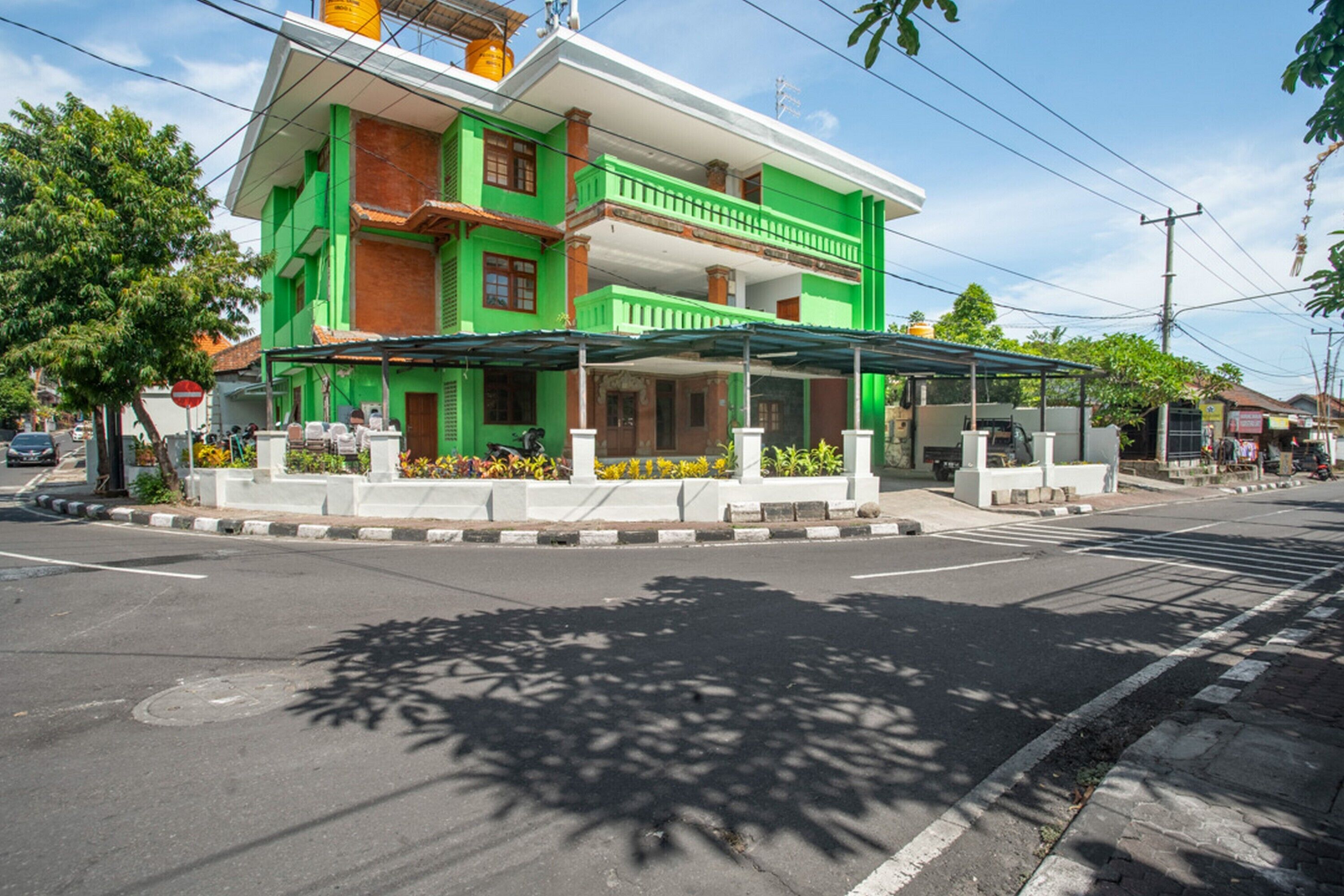 RedDoorz Syariah near Puri Agung Denpasar