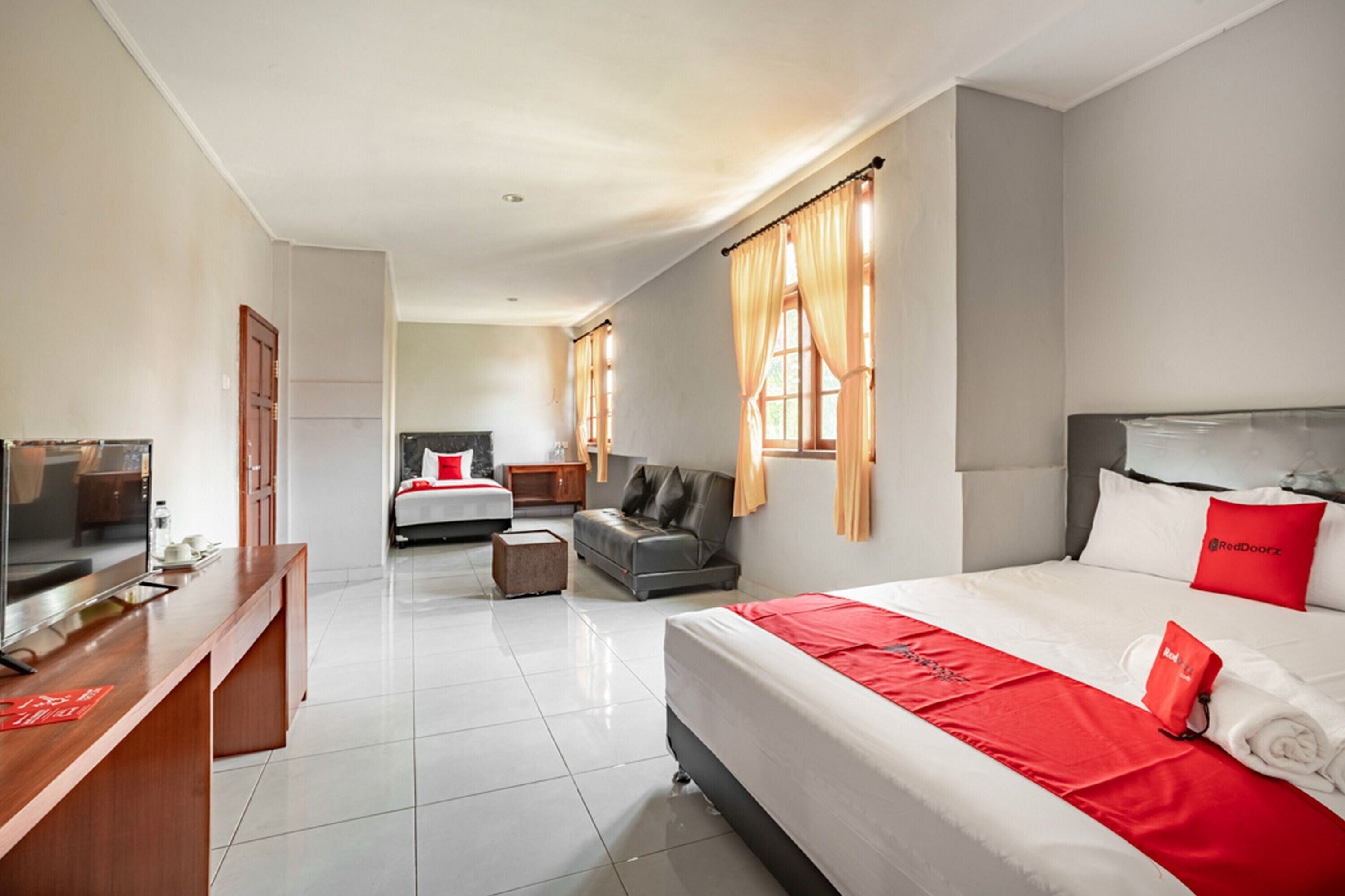 RedDoorz Syariah near Puri Agung Denpasar