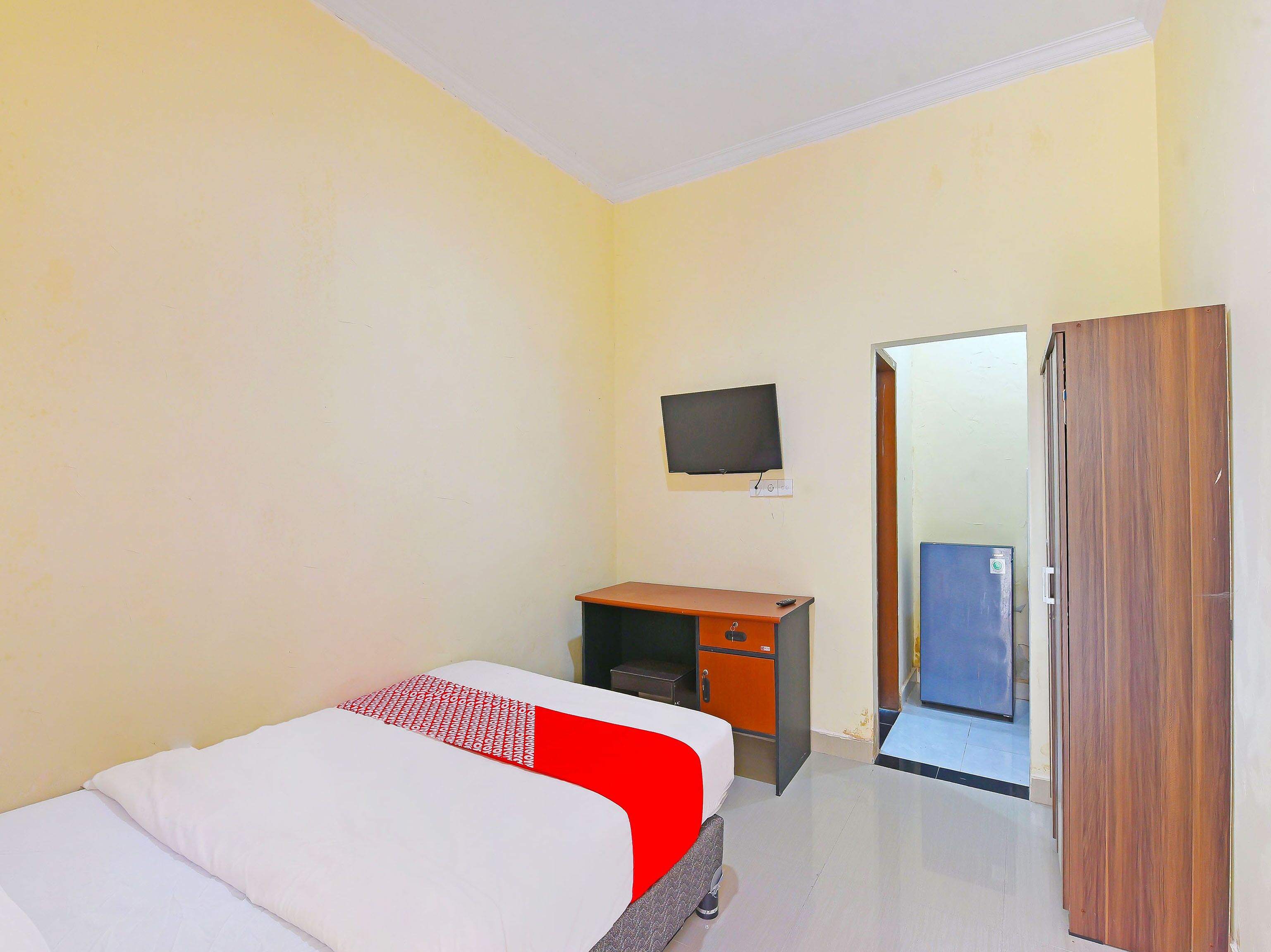 Sandat Guest House by OYO