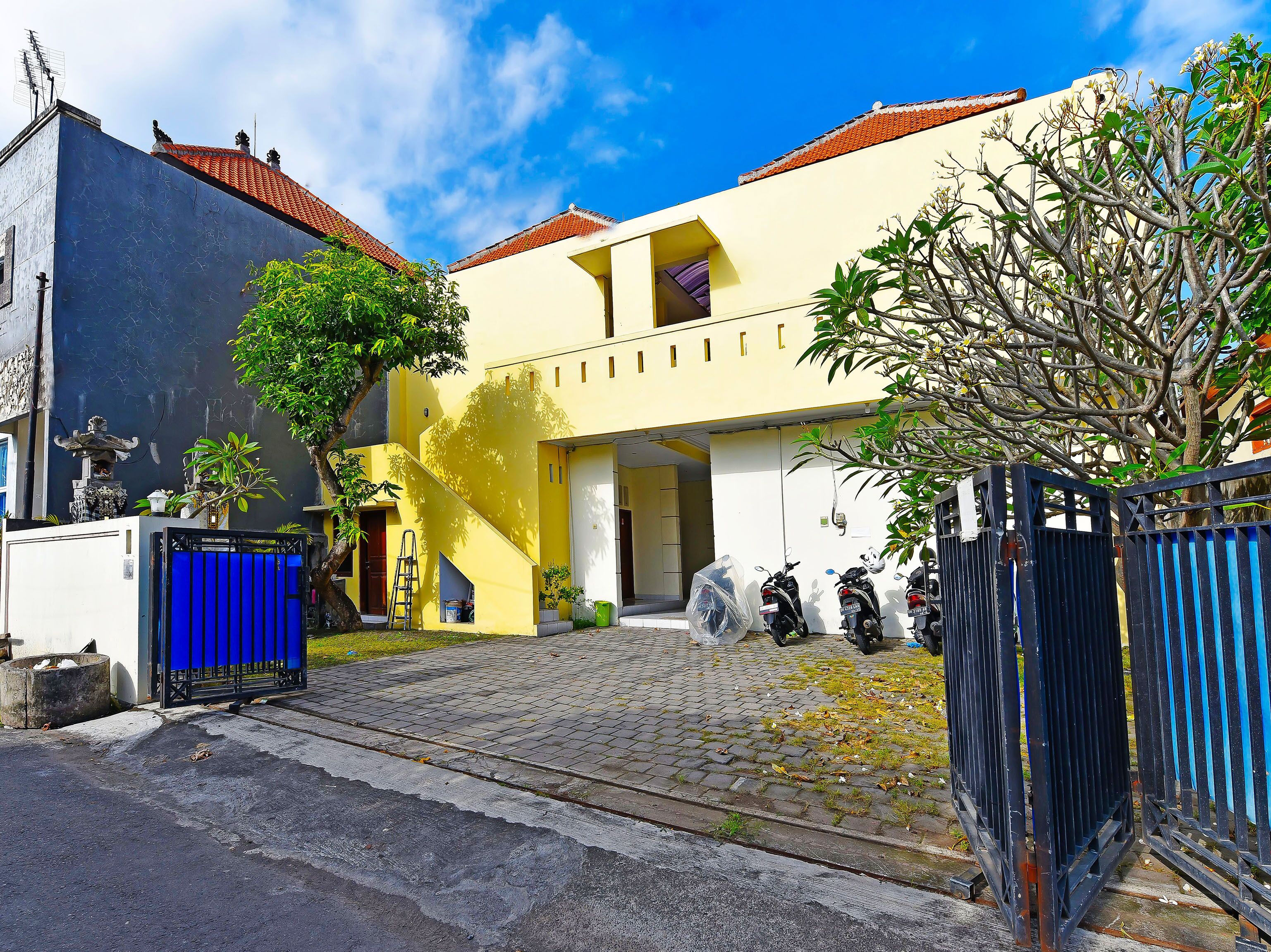 Sandat Guest House by OYO
