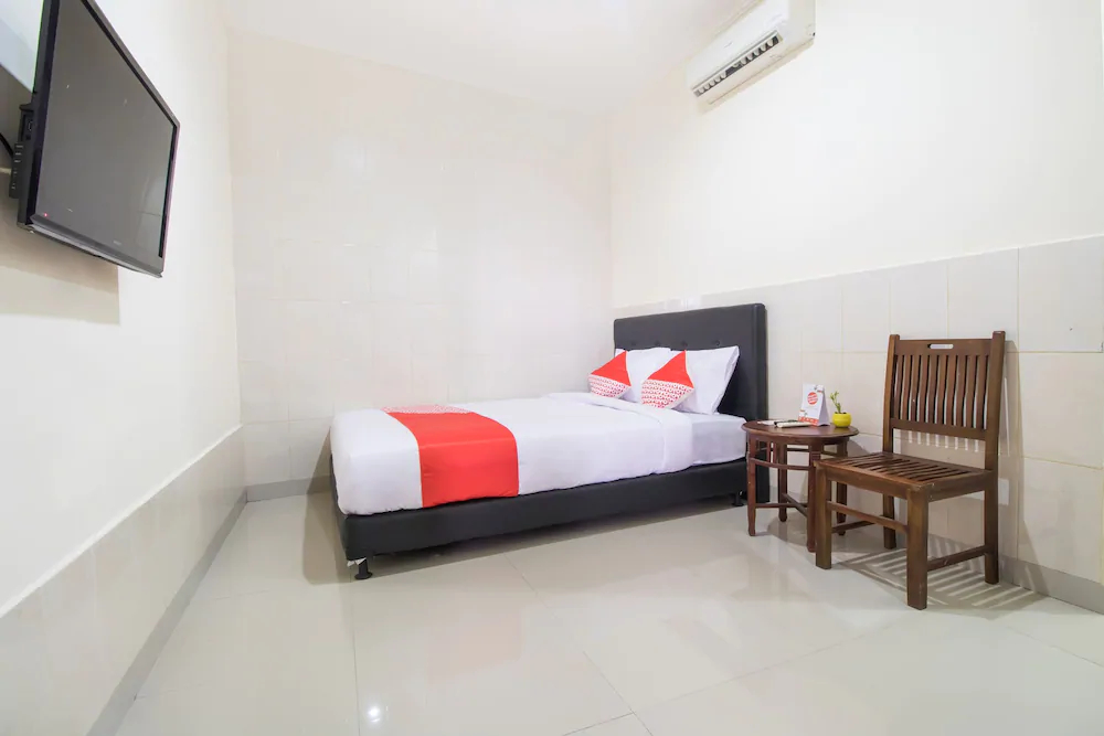 Sekar Sari Residence by OYO Rooms