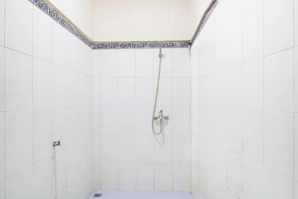 Sekar Sari Residence by OYO Rooms
