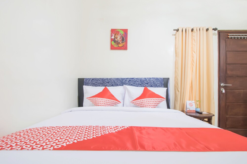 Sekar Sari Residence by OYO Rooms