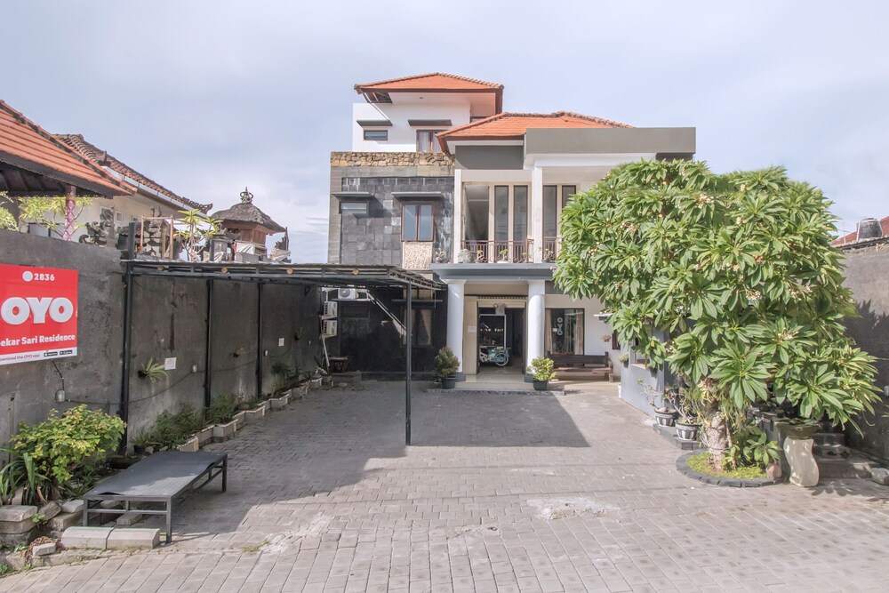 Sekar Sari Residence by OYO Rooms