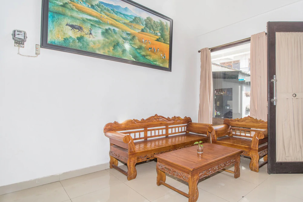 Sekar Sari Residence by OYO Rooms