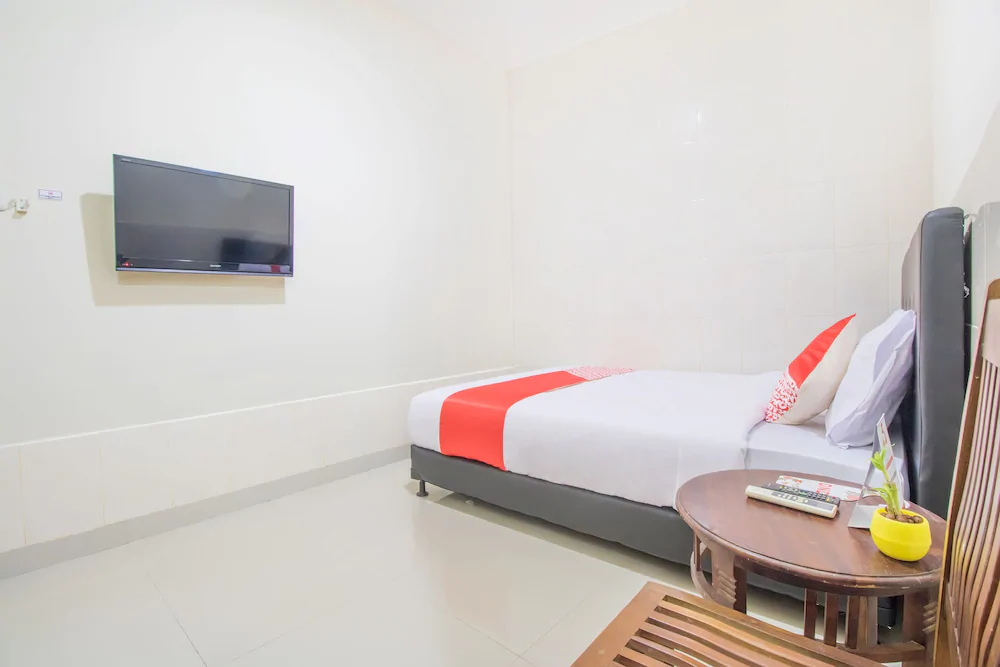 Sekar Sari Residence by OYO Rooms