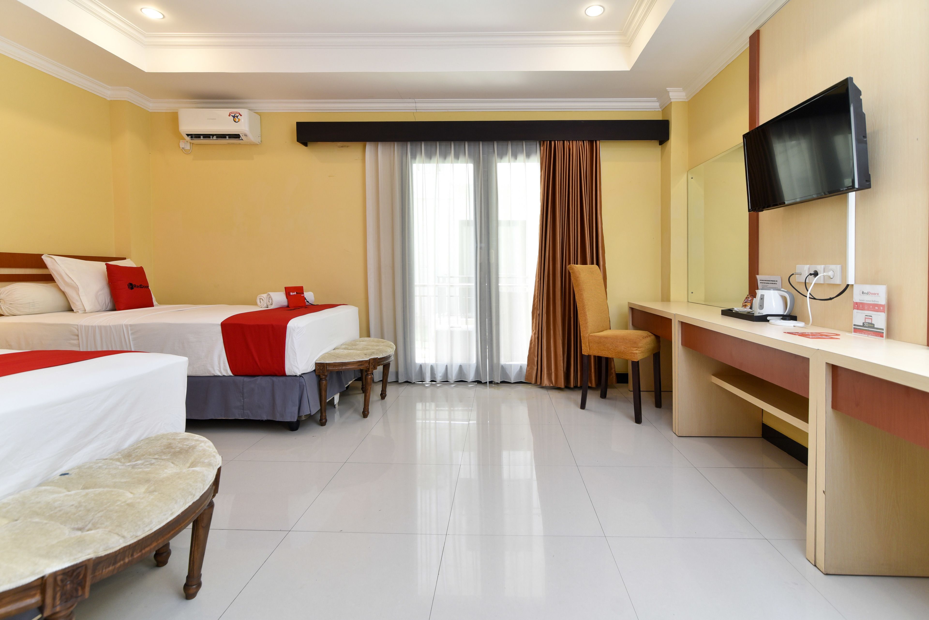 Sylvia Bali Suite Residence by RedDoorz
