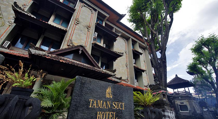 Urbanview Hotel Taman Suci Denpasar Bali