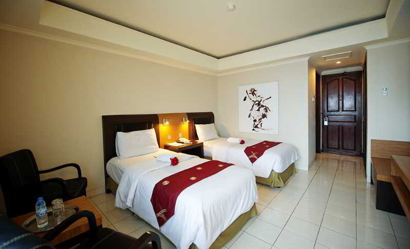 Urbanview Hotel Taman Suci Denpasar Bali