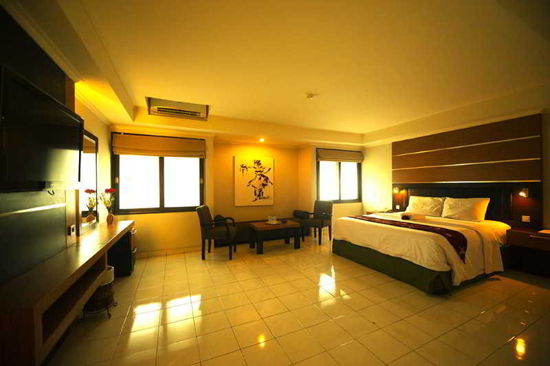 Urbanview Hotel Taman Suci Denpasar Bali