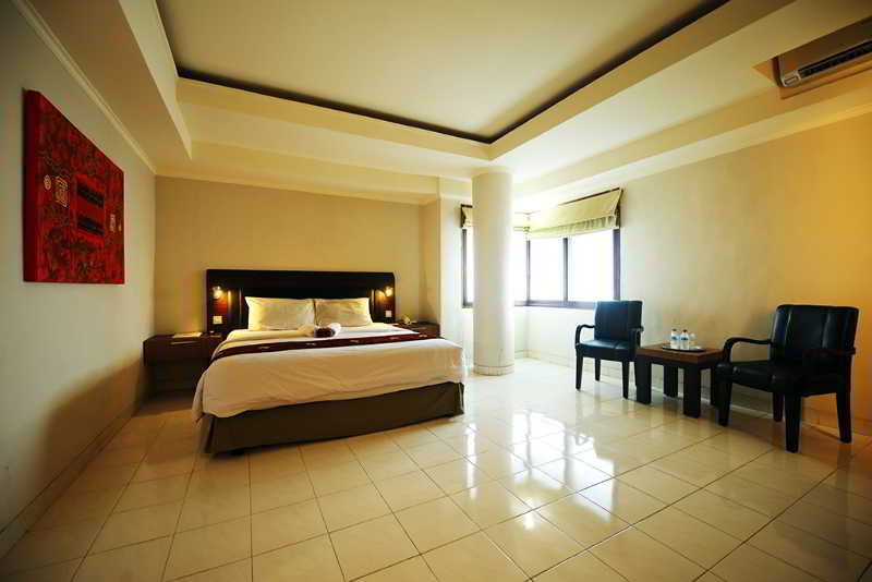 Urbanview Hotel Taman Suci Denpasar Bali
