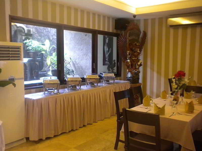 Urbanview Hotel Taman Suci Denpasar Bali