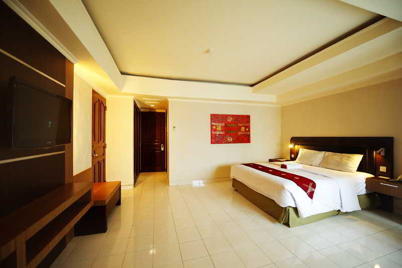 Urbanview Hotel Taman Suci Denpasar Bali