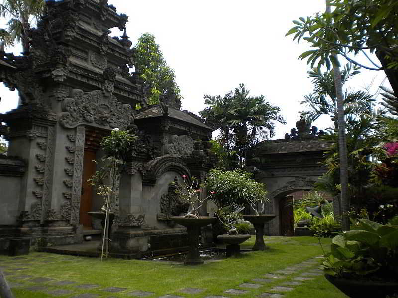 Taman Suci Suite & Villas