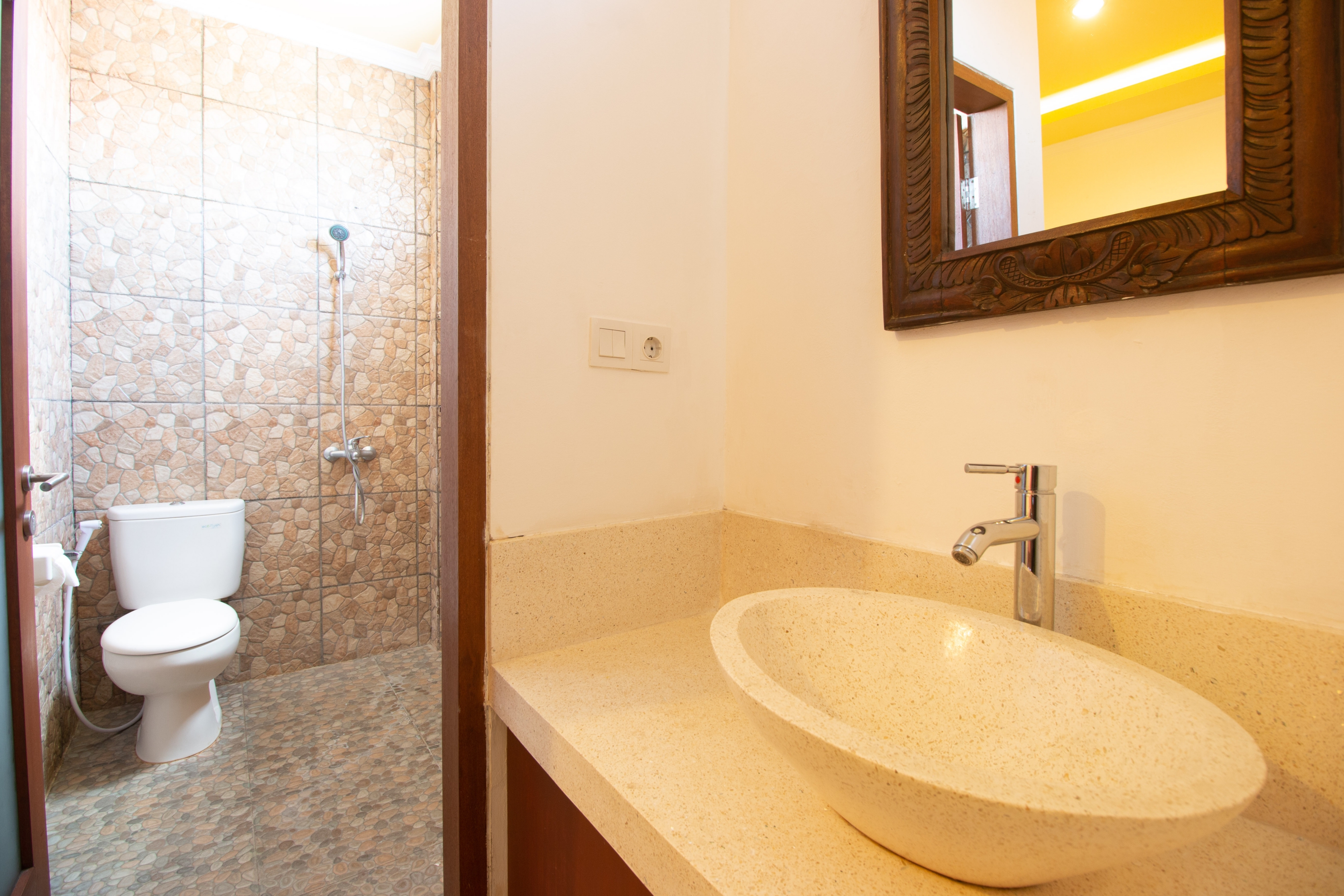 The Frog Residence Sanur by OYO Rooms