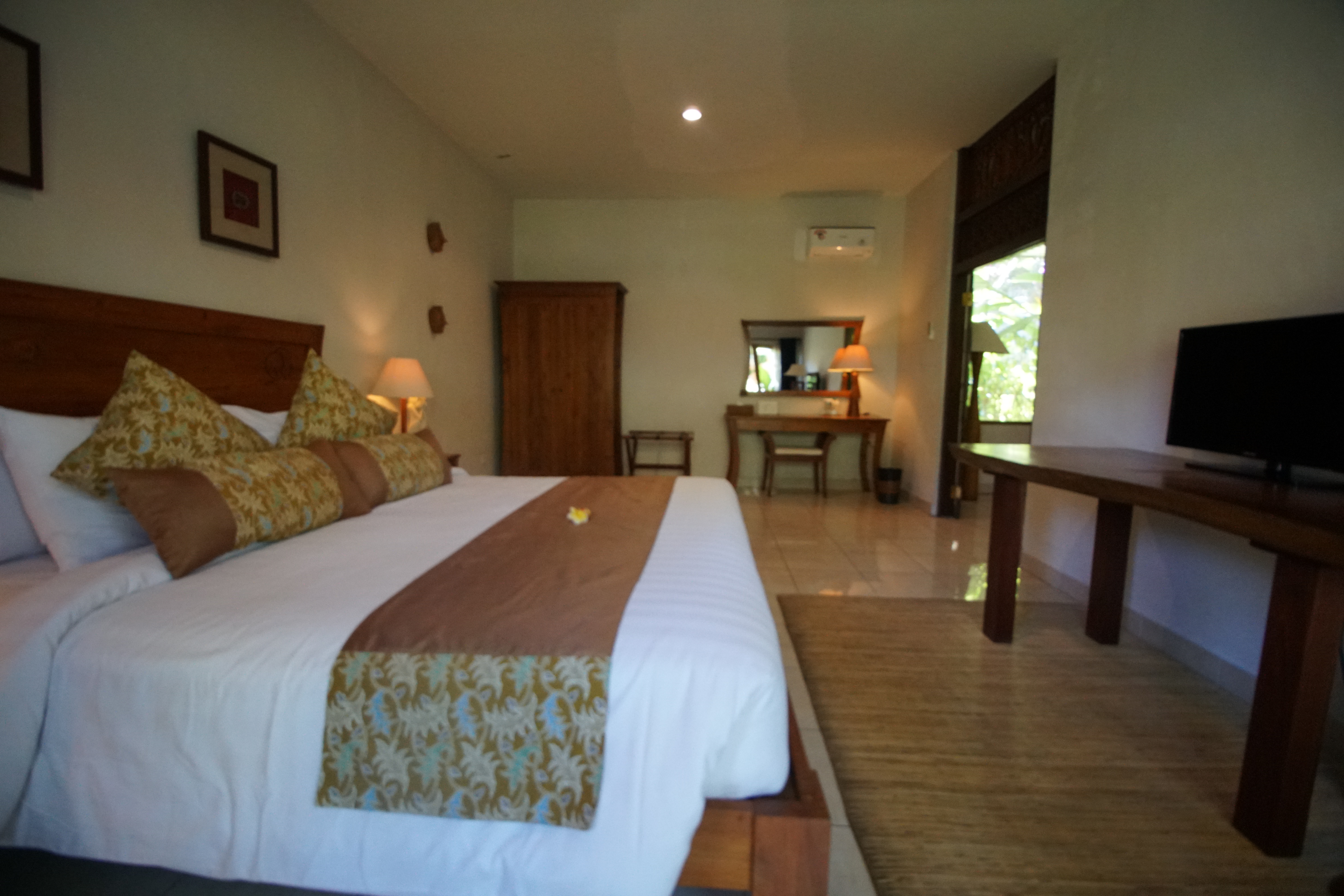 The Cakra Hotel