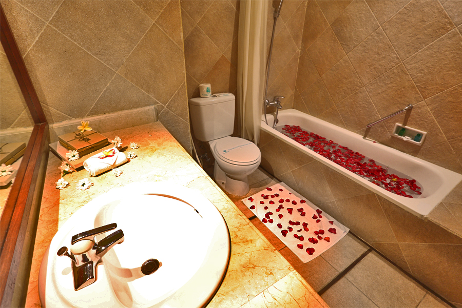 The Cakra Hotel