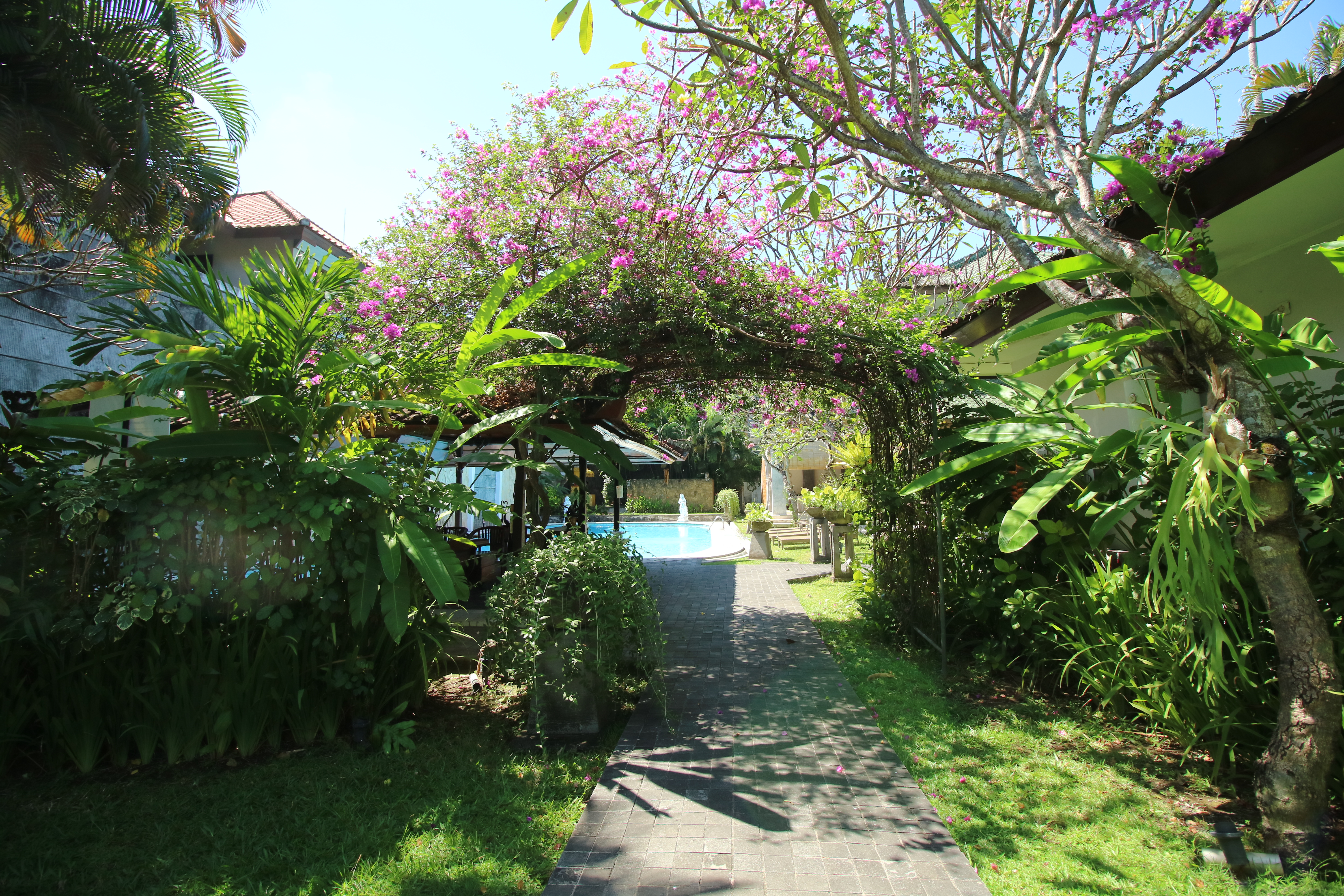 The Cakra Hotel