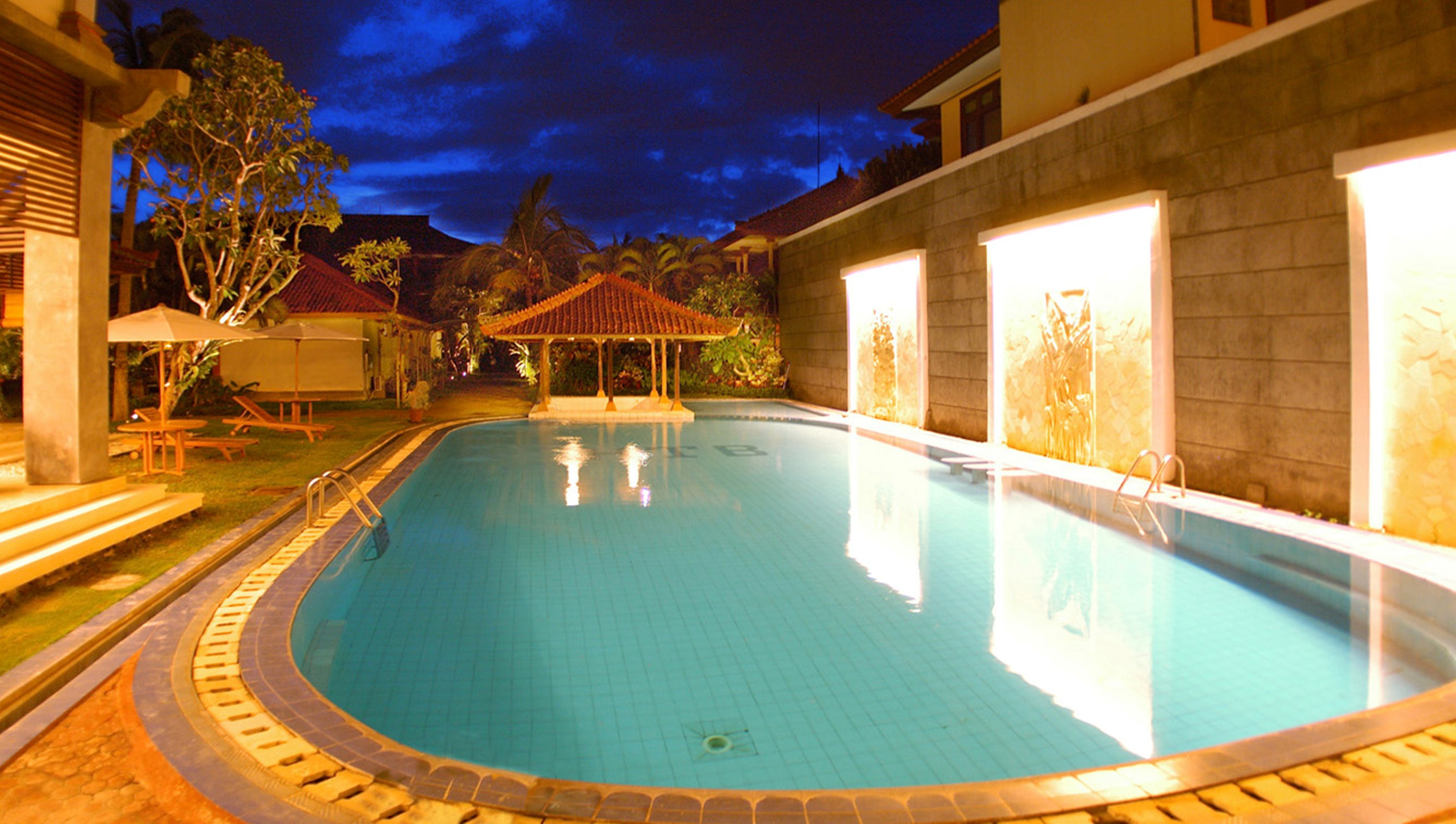 The Cakra Hotel