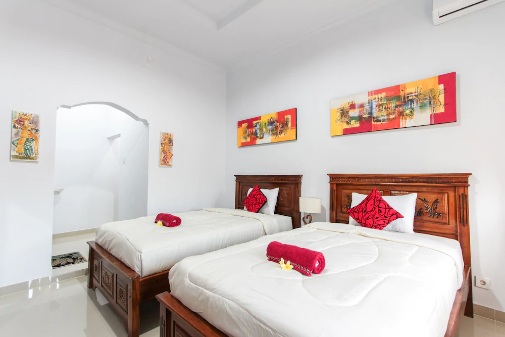 Two Made's Guest House