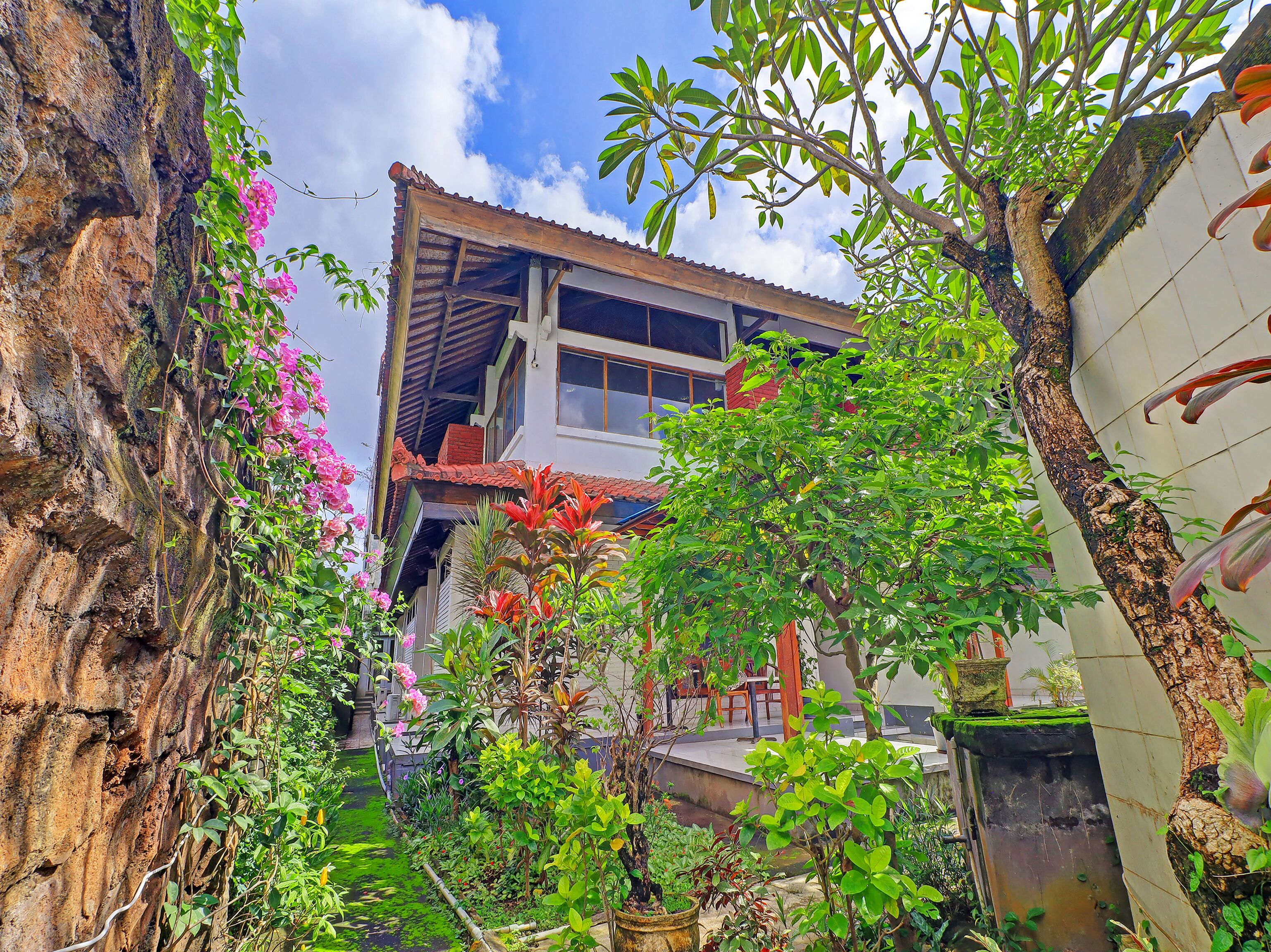 Warna Kedaton Hotel by OYO