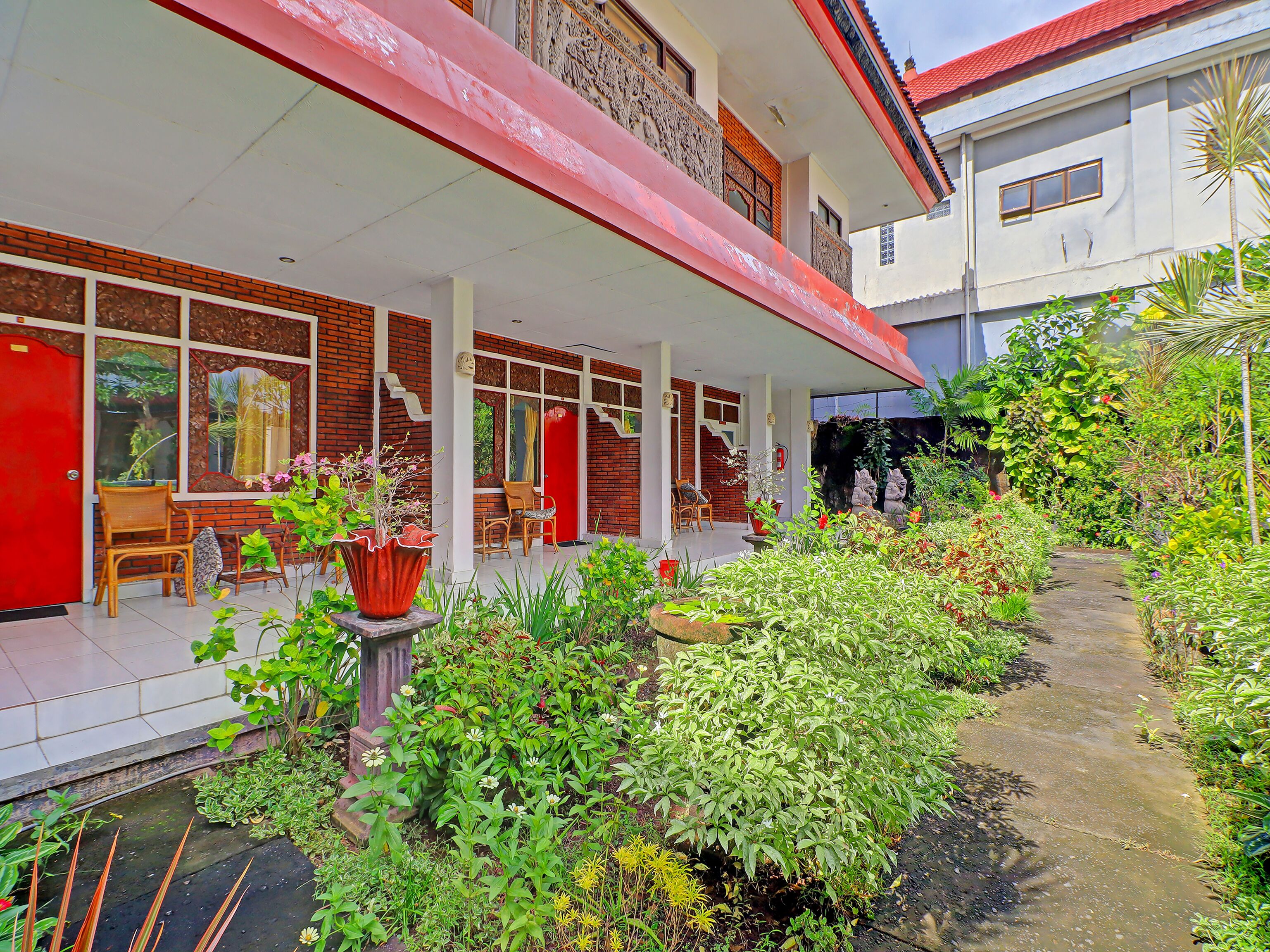 Warna Kedaton Hotel by OYO