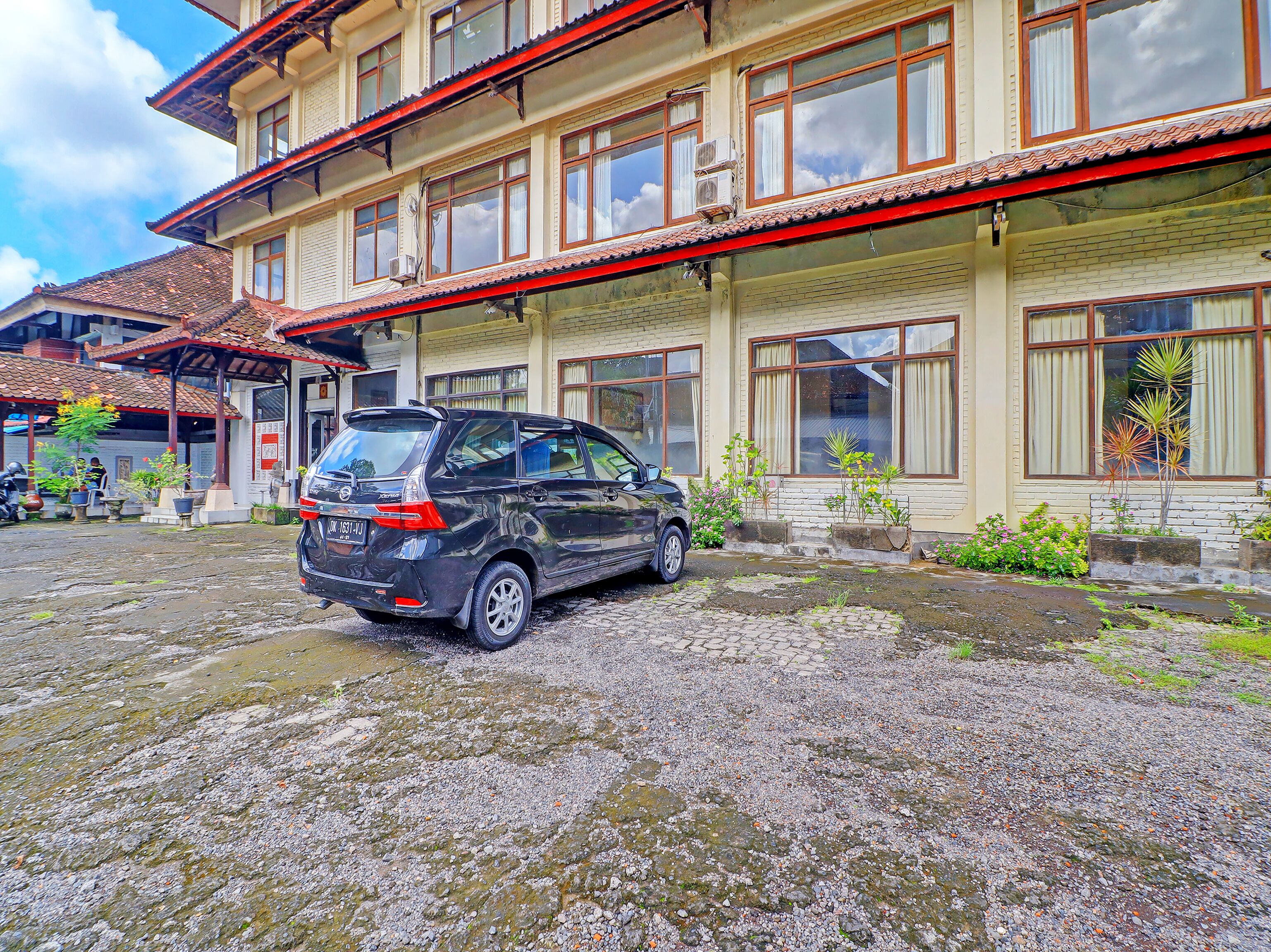 Warna Kedaton Hotel by OYO