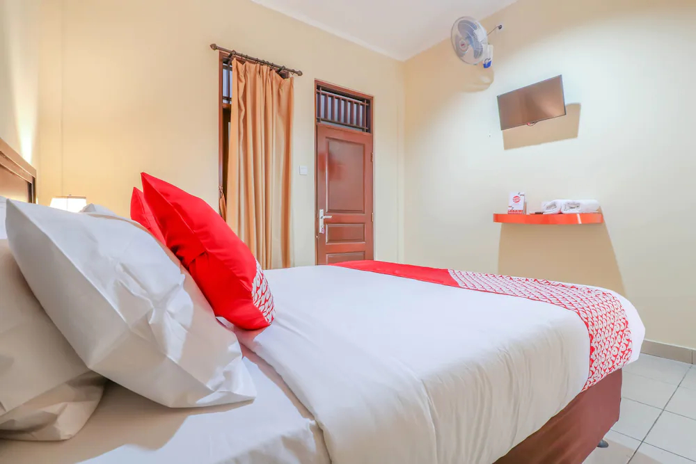 Wisma Guntur II by OYO Rooms