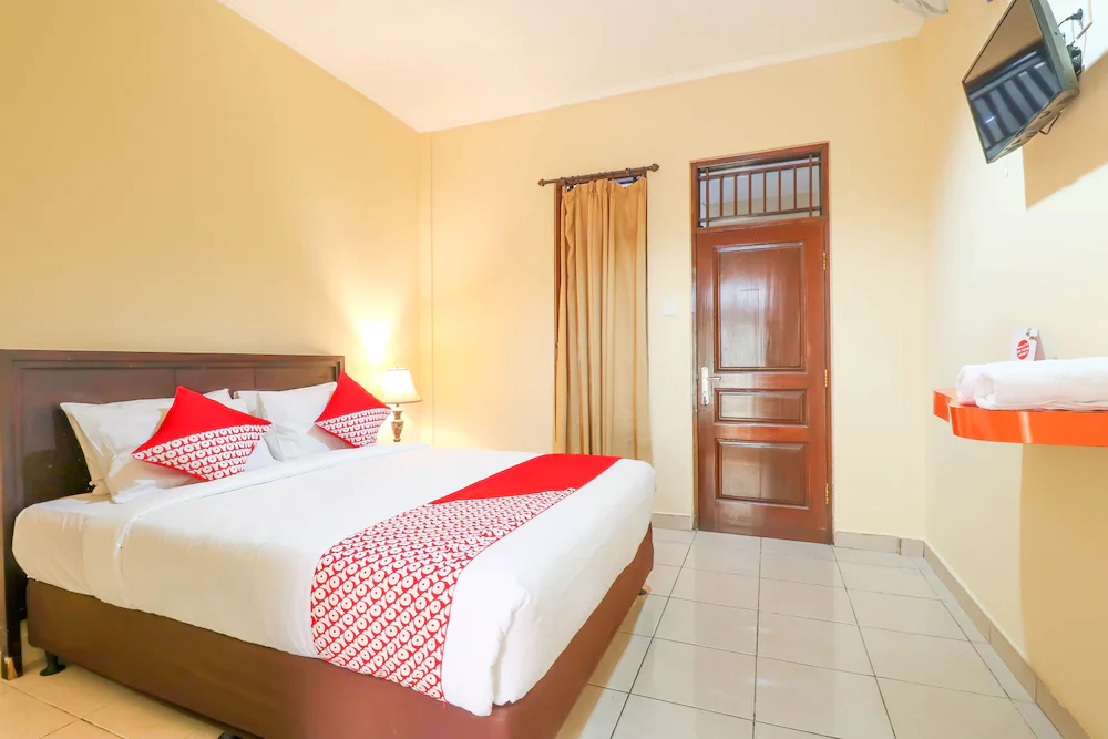 Wisma Guntur II by OYO Rooms