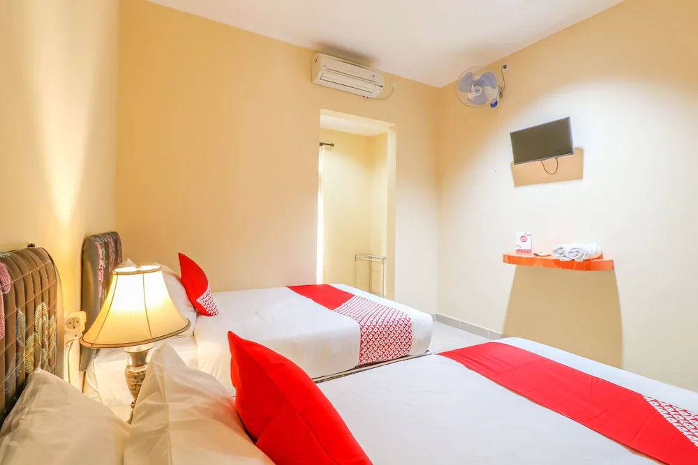 Wisma Guntur II by OYO Rooms