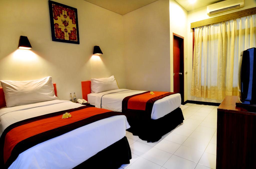 Yani Hotel