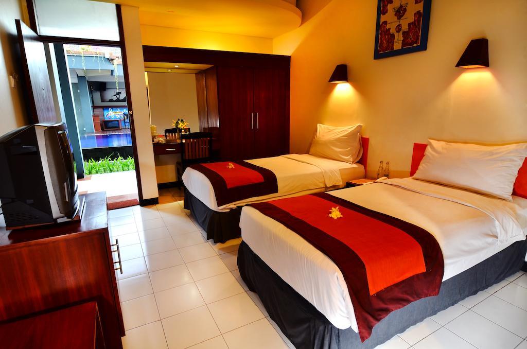 Yani Hotel
