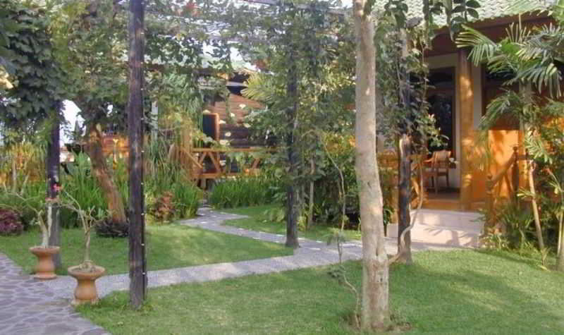 Bona Village Inn