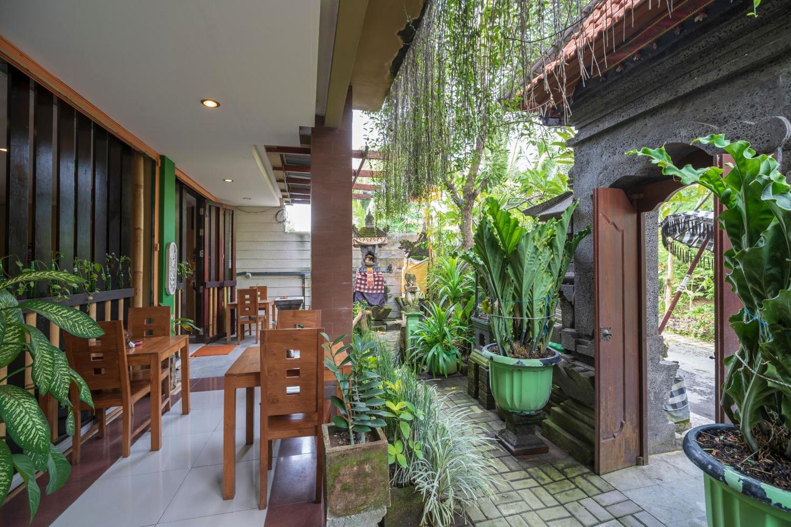 Dante Guest House by OYO