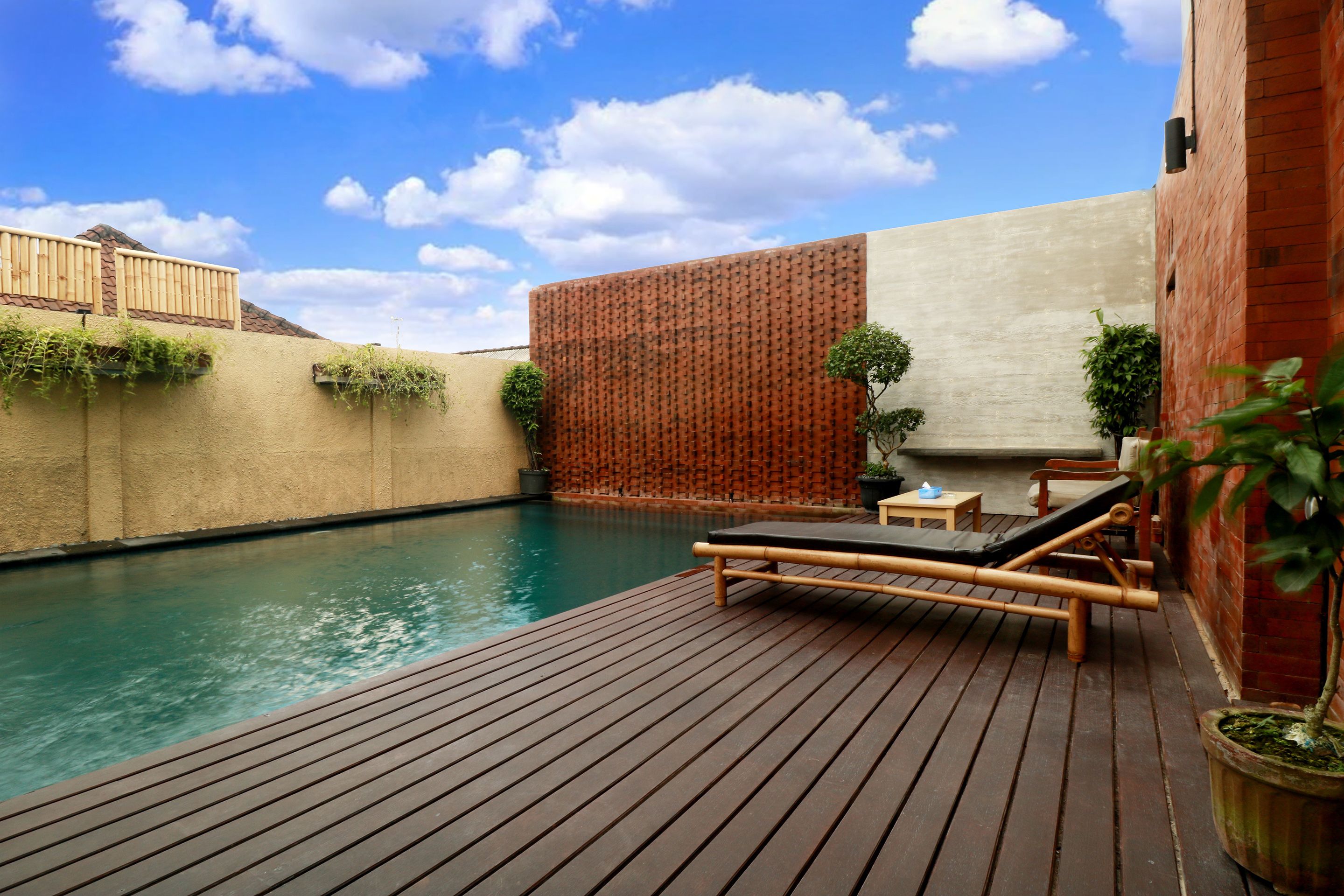 Dante Guest House by OYO