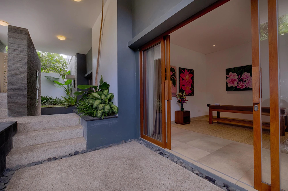 Kutus Kutus Keramas Villa