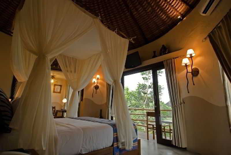 Mara River Safari Lodge