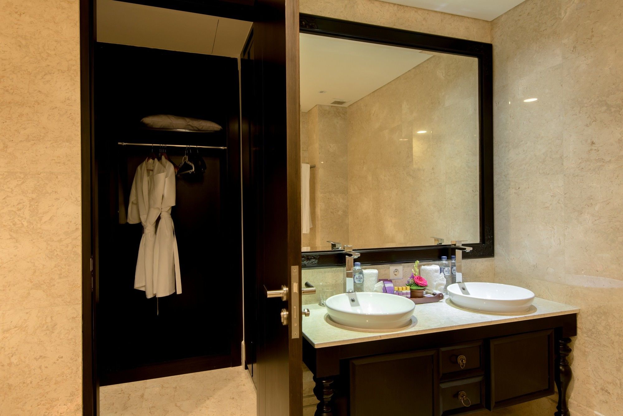 AYANA Residences