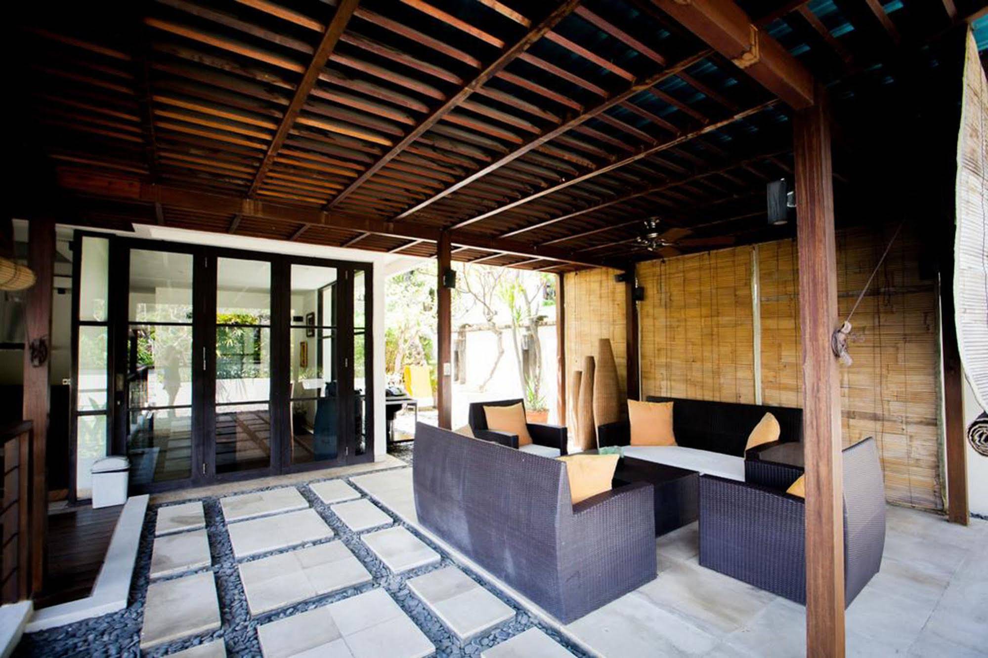 Jimbaran Beach Fullmoon Villa