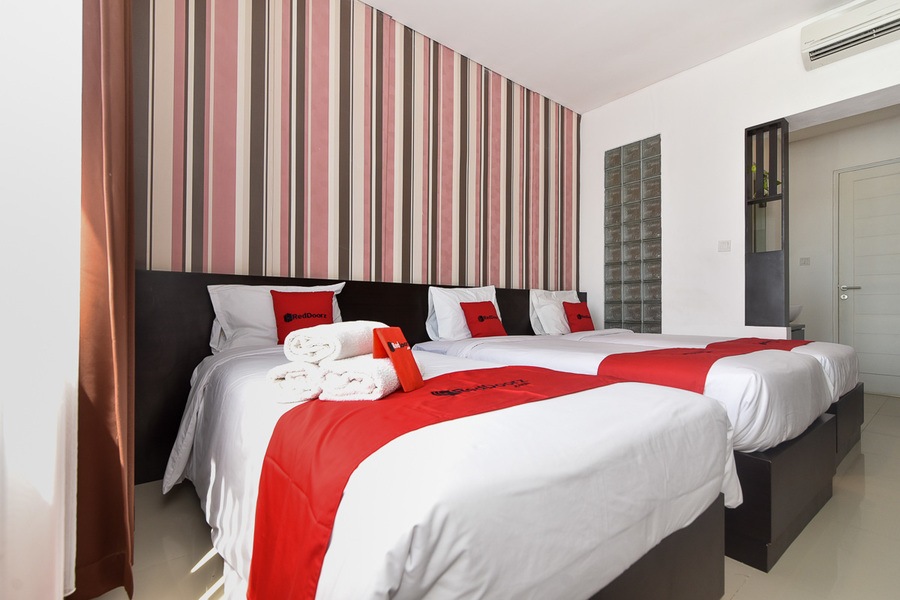 Lowcost Bed & Breakfast by Reddoorz