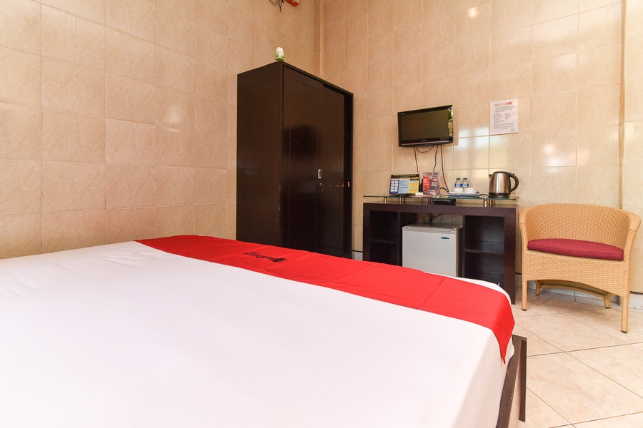 Lowcost Bed & Breakfast by Reddoorz