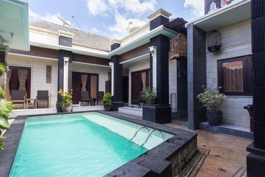 Lowcost Bed & Breakfast by Reddoorz